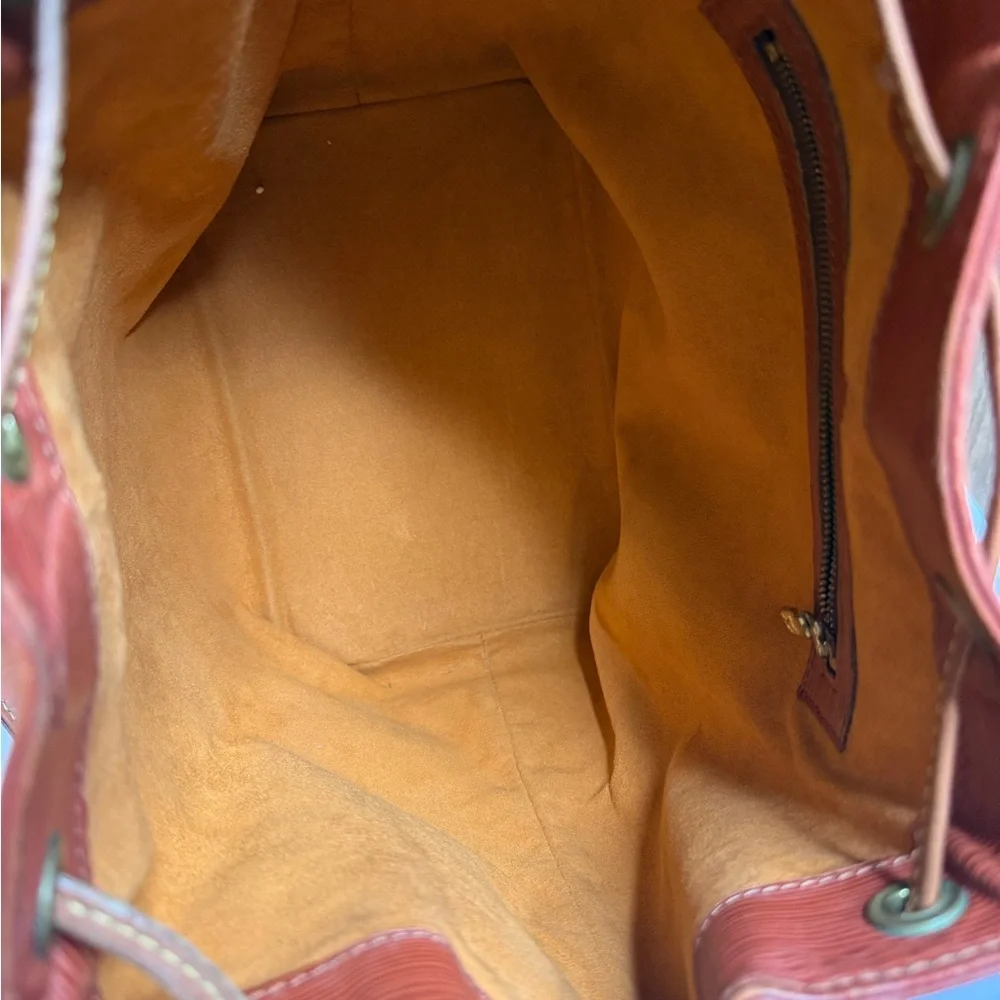 Louis Vuitton Noé – Vintage Epi Leather in Cognac & Light Brown